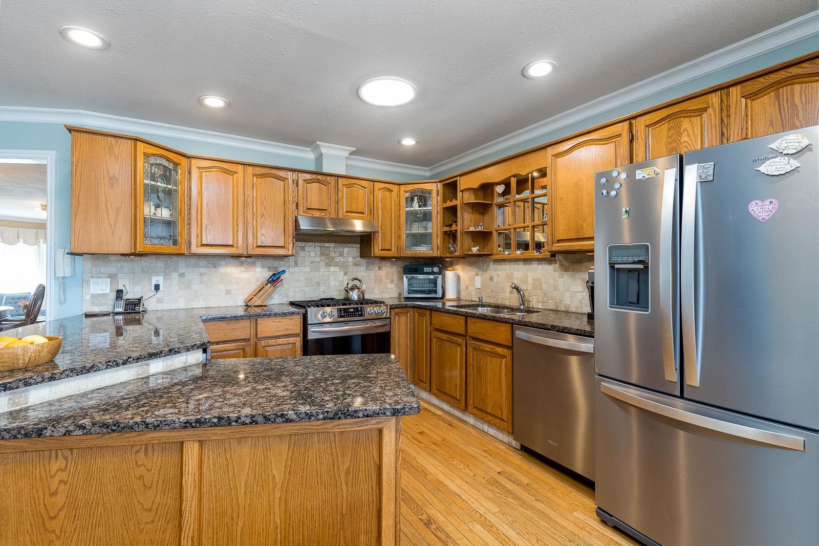 Listing Image 10