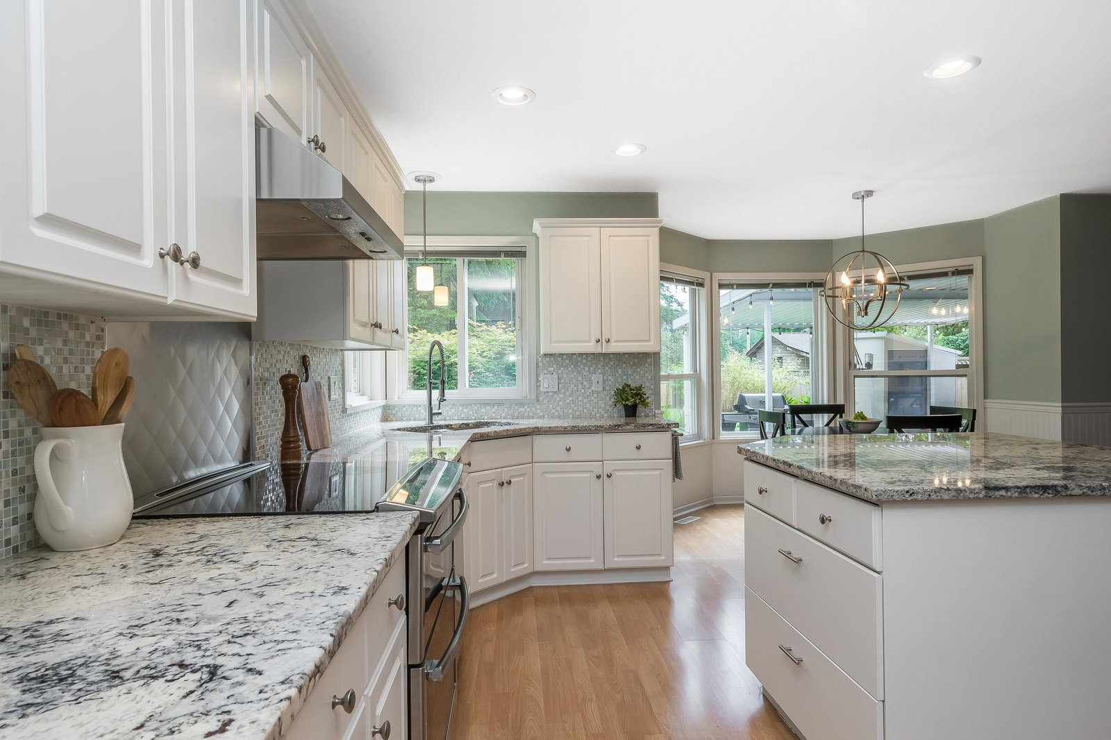 Listing Image 15