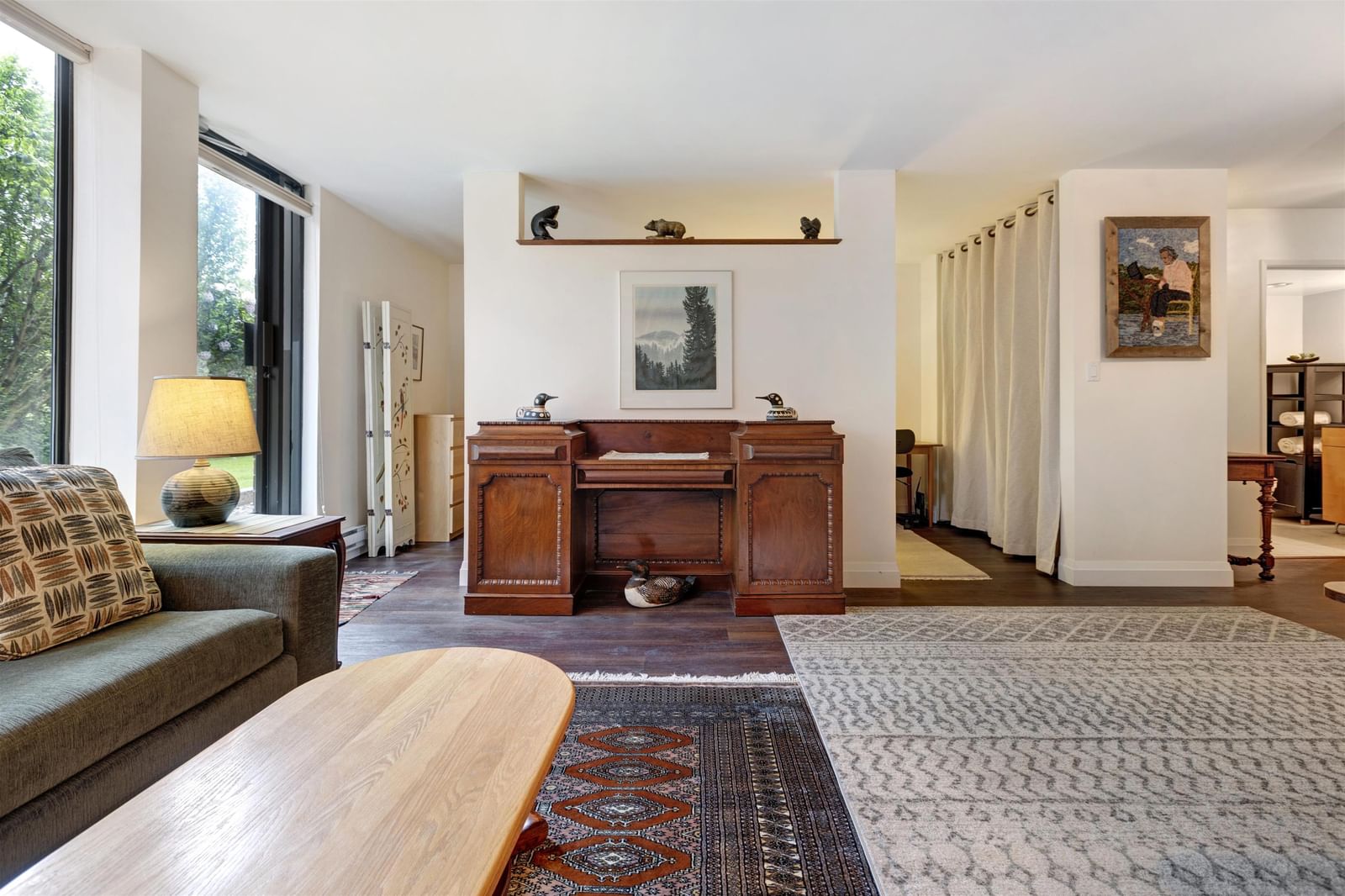 Listing Image 5