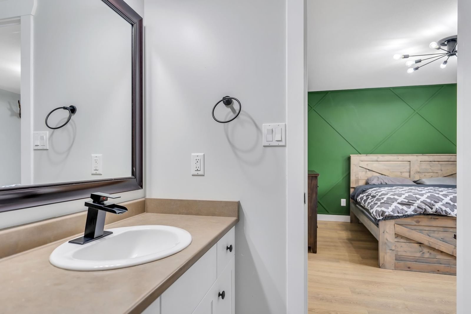 Listing Image 36