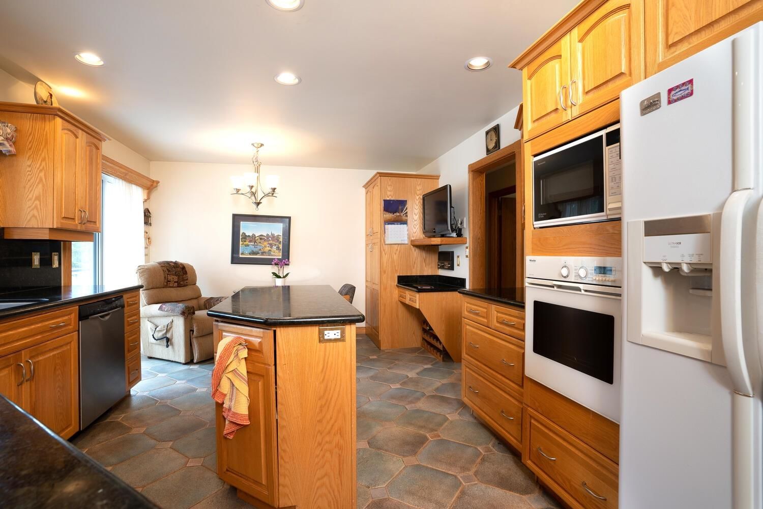 Listing Image 15