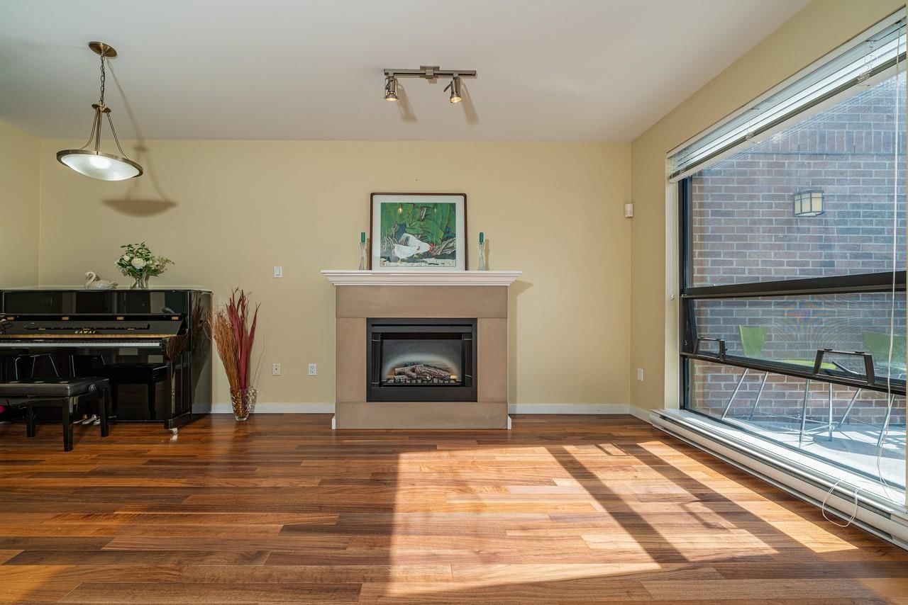 Listing Image 6