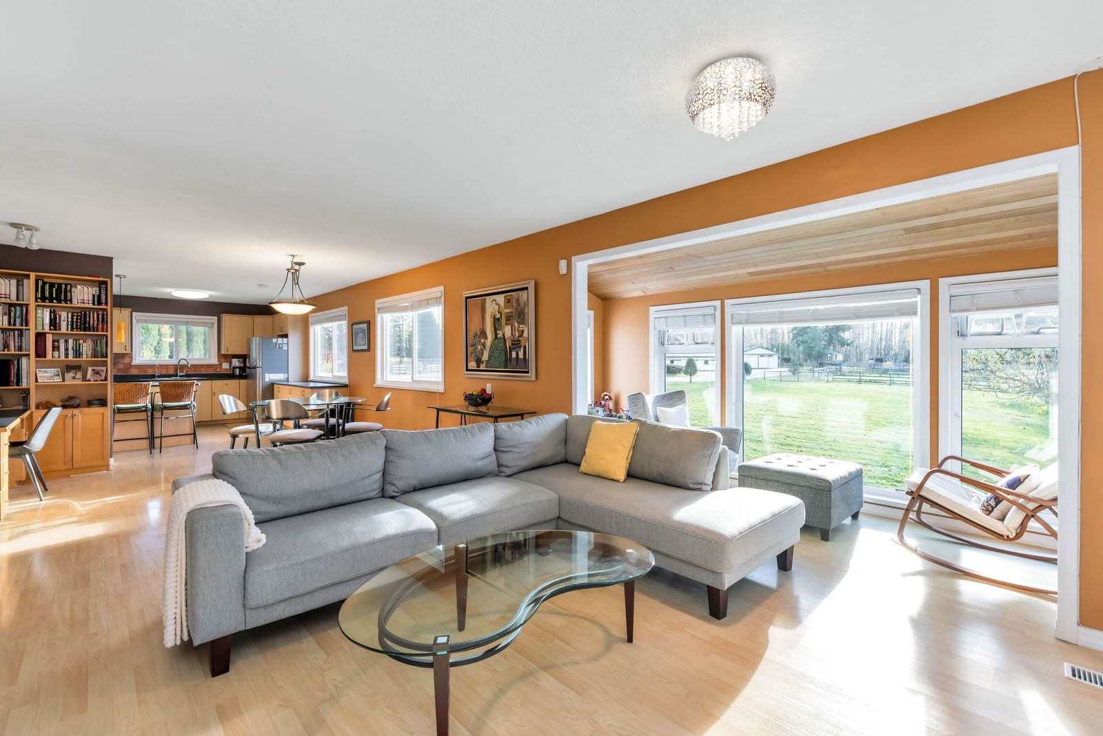 Listing Image 15