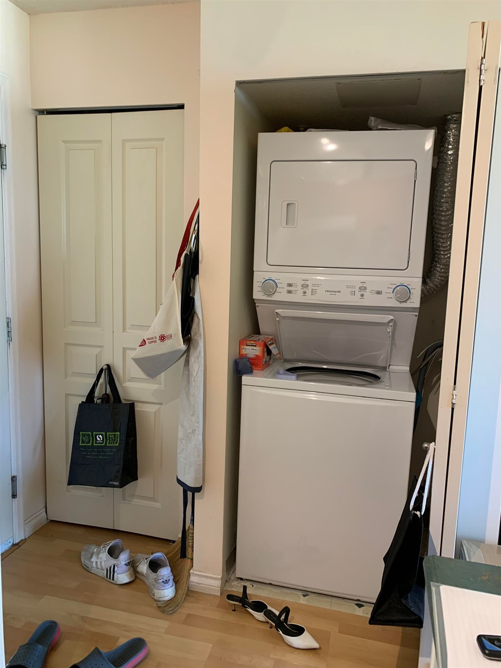 Listing Image 17