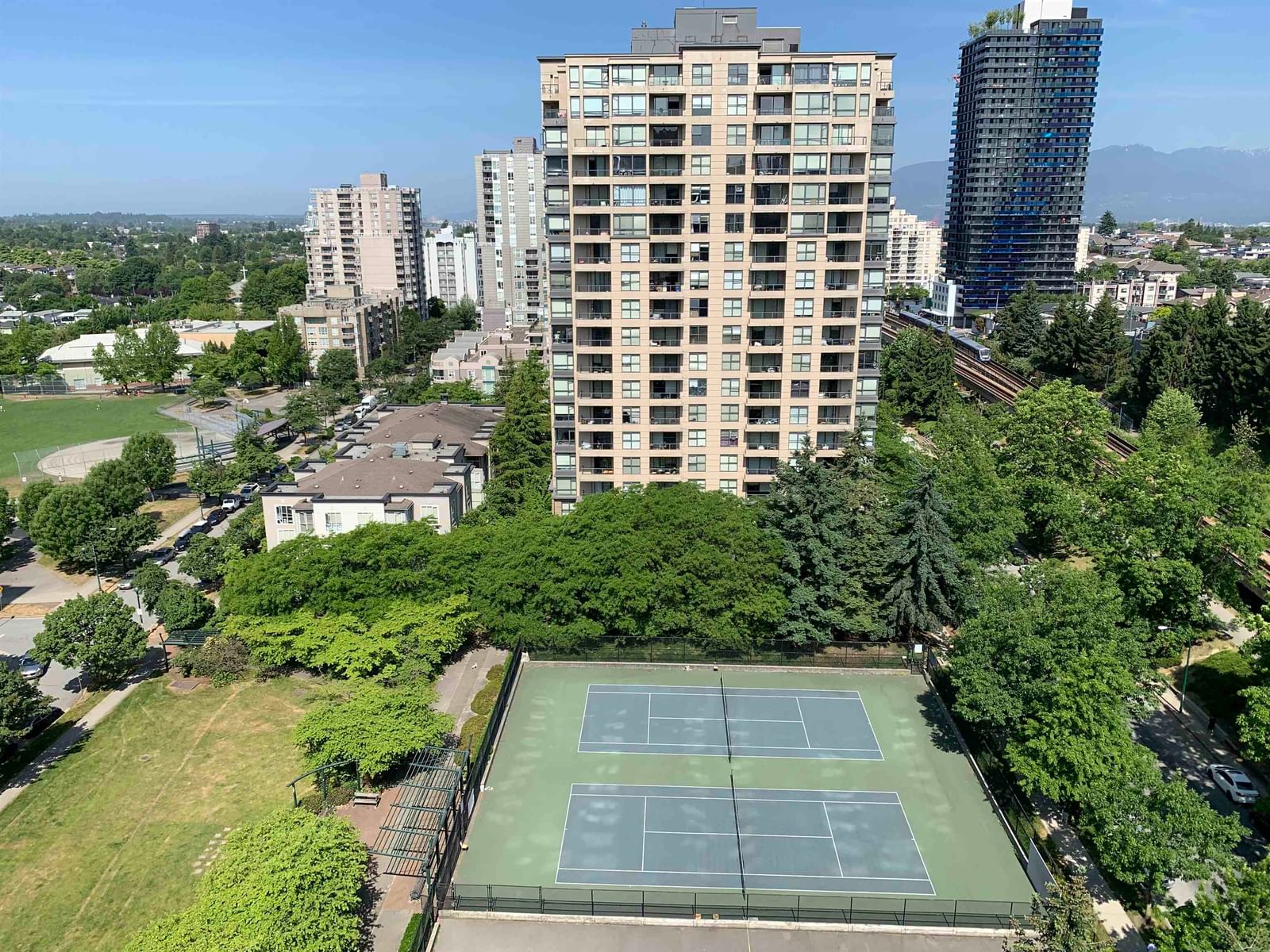 Listing Image 5