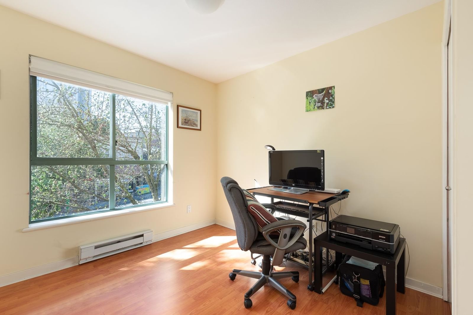 Listing Image 11