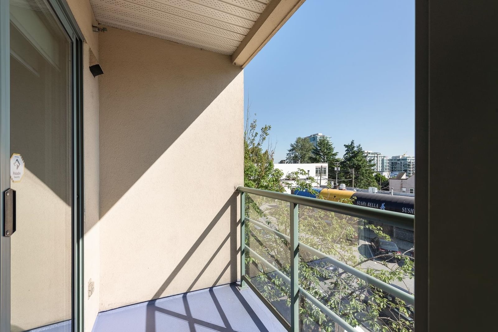 Listing Image 15