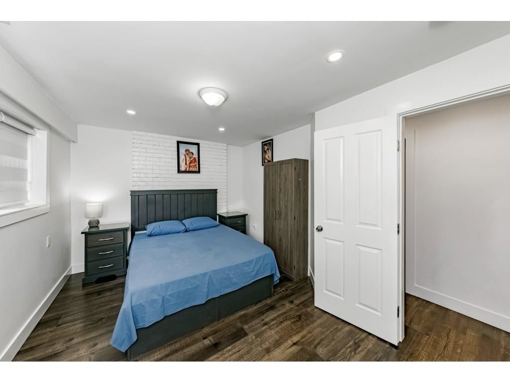 Listing Image 33