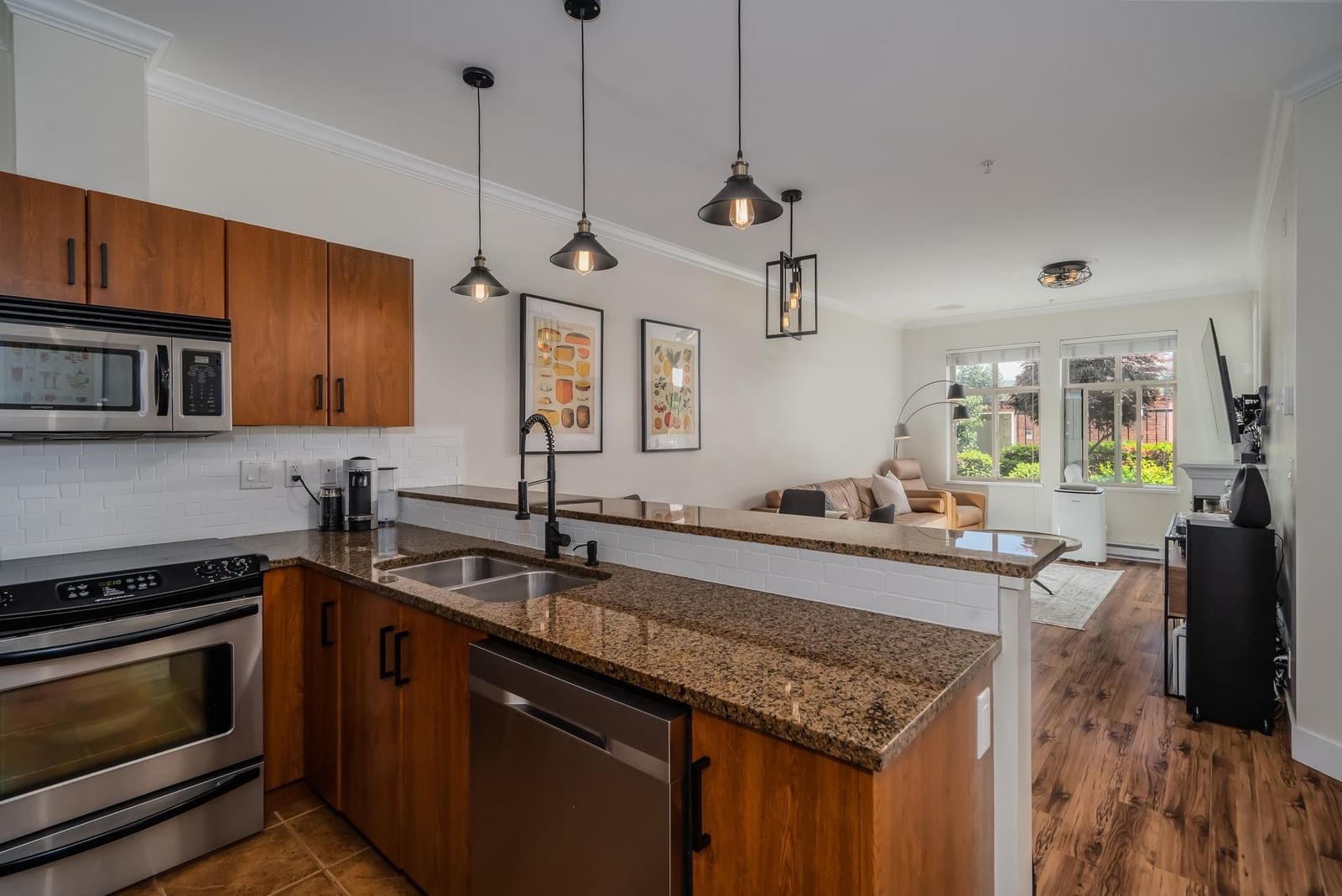 Listing Image 15