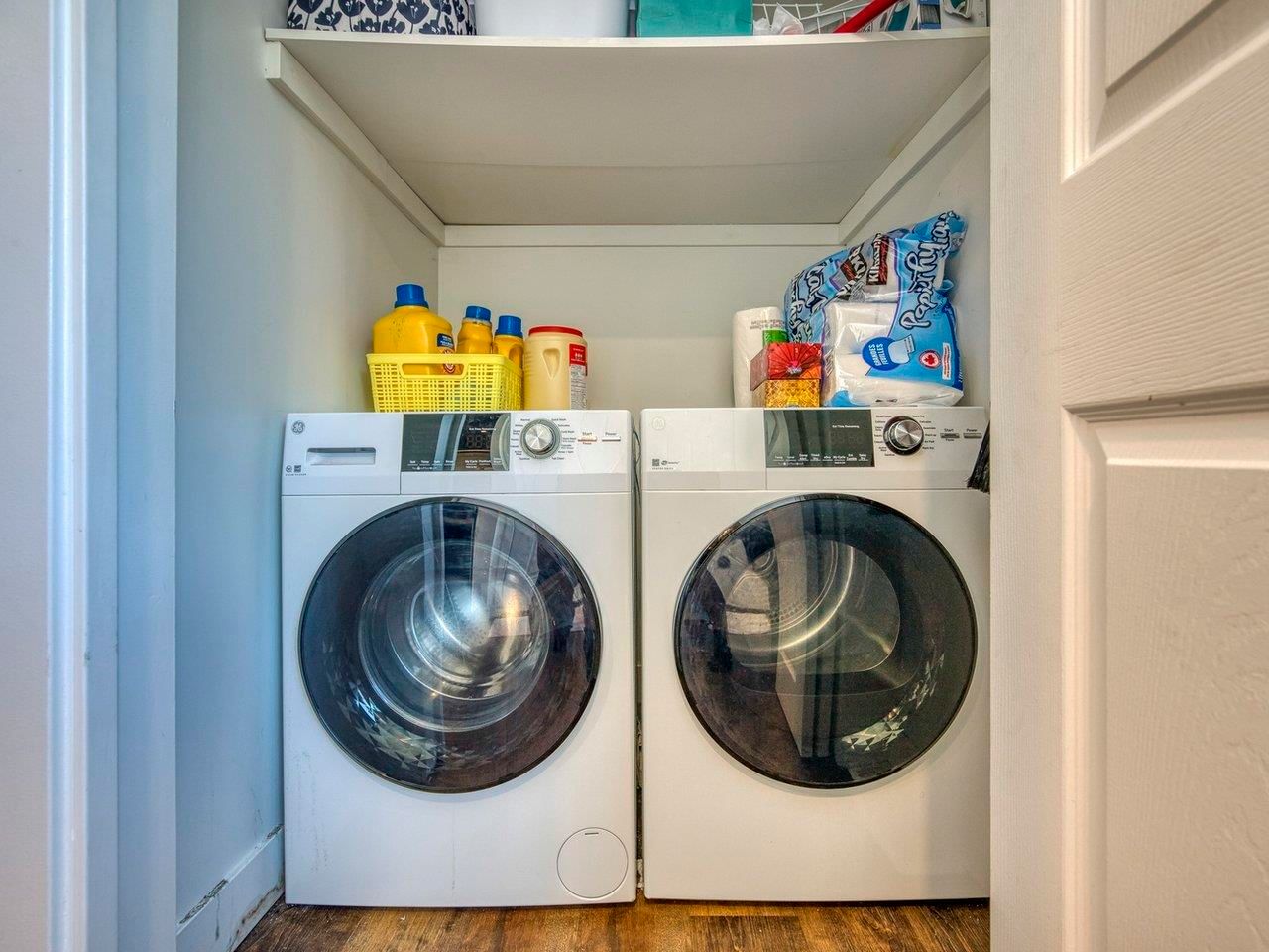 Listing Image 10
