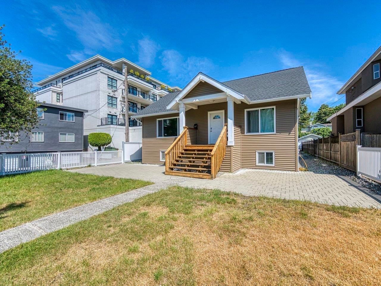 Listing Image 12