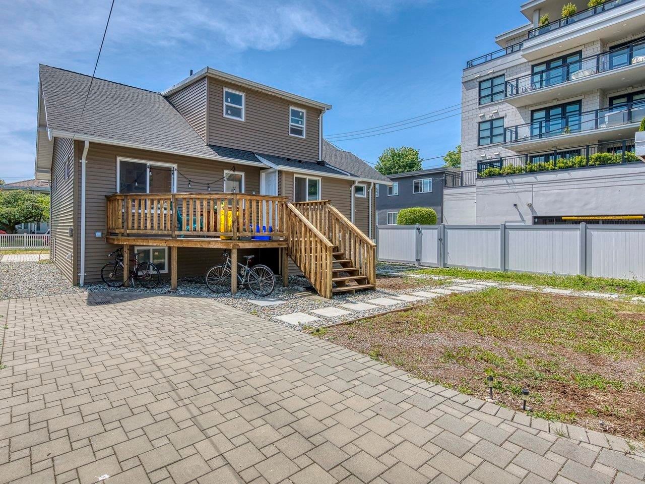 Listing Image 17