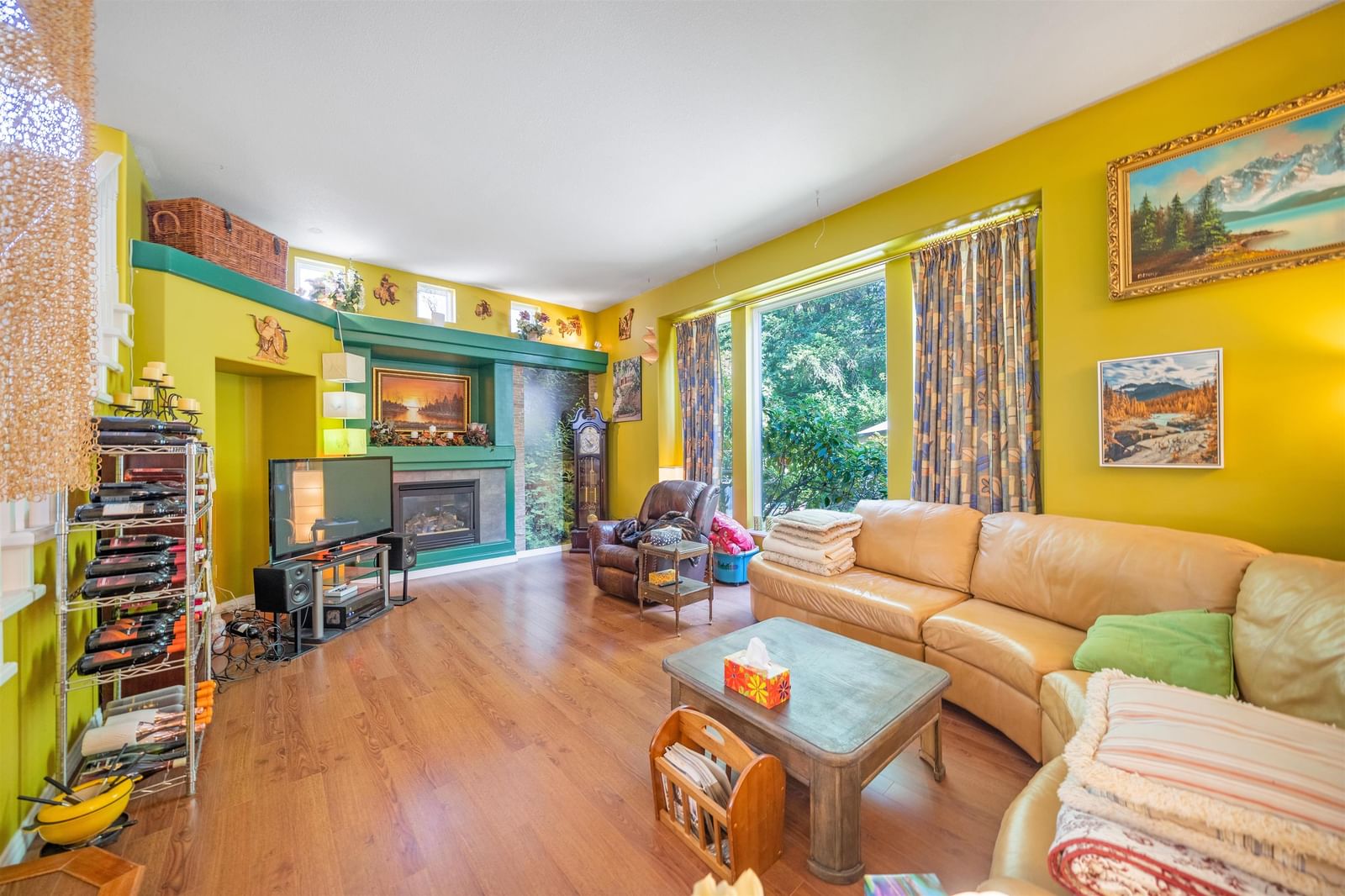 Listing Image 1