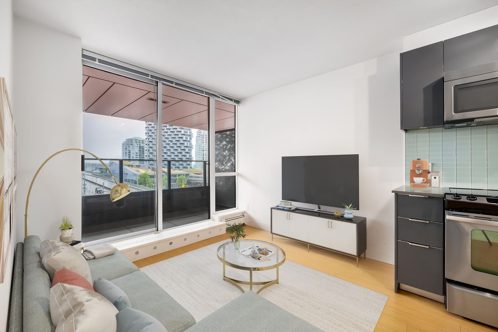 Listing Image 1