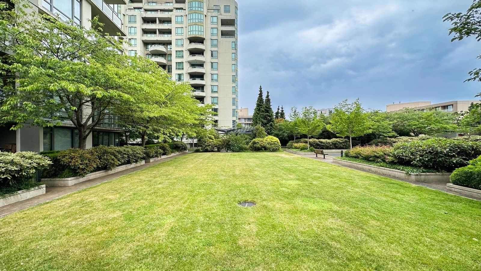 Listing Image 19