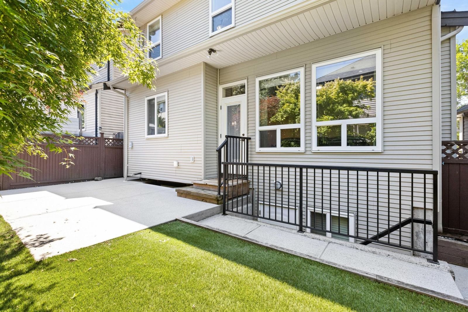Listing Image 18