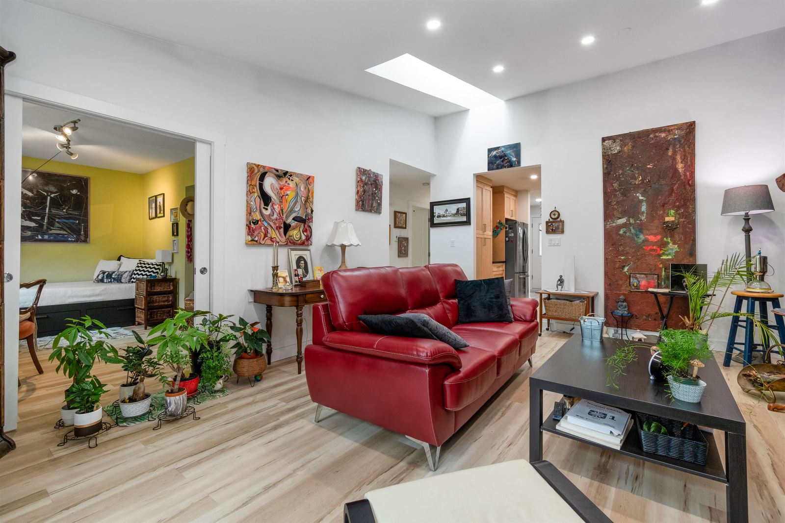 Listing Image 13