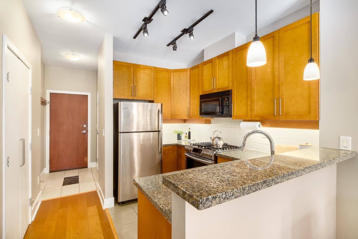 Listing Image 12
