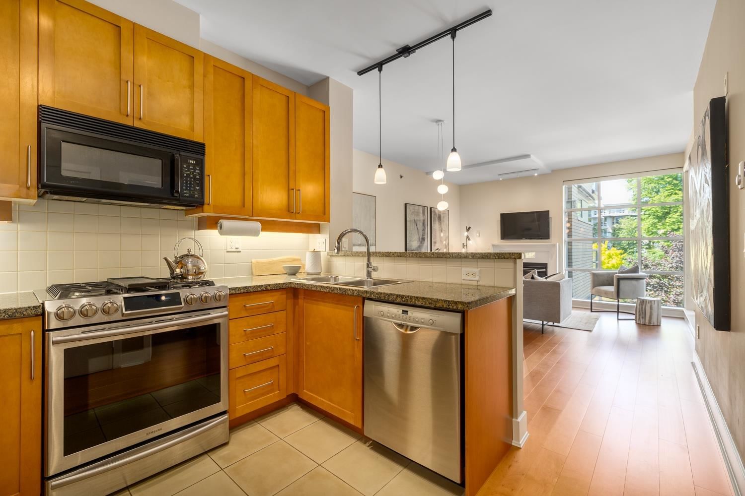 Listing Image 13