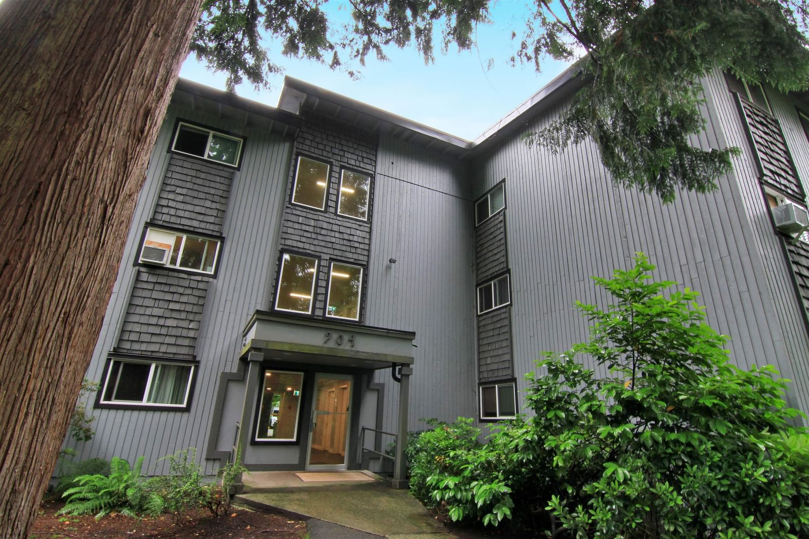 Listing Image 17