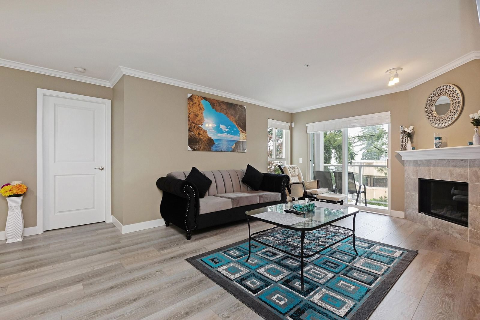 Listing Image 8