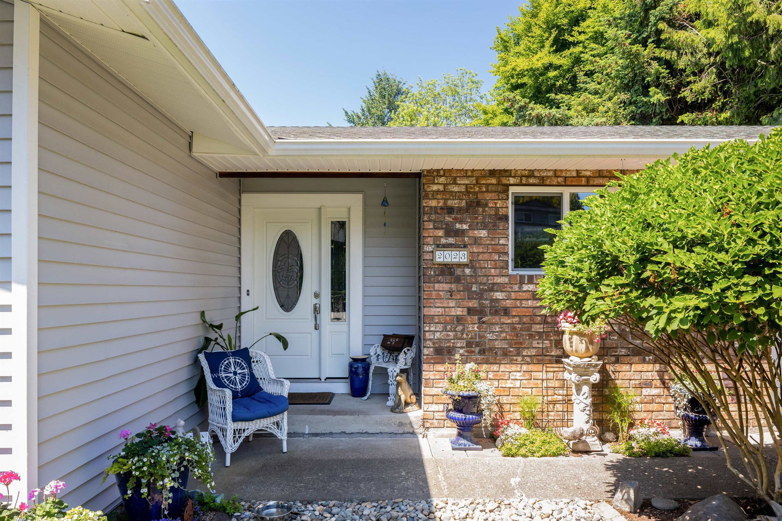 Listing Image 5