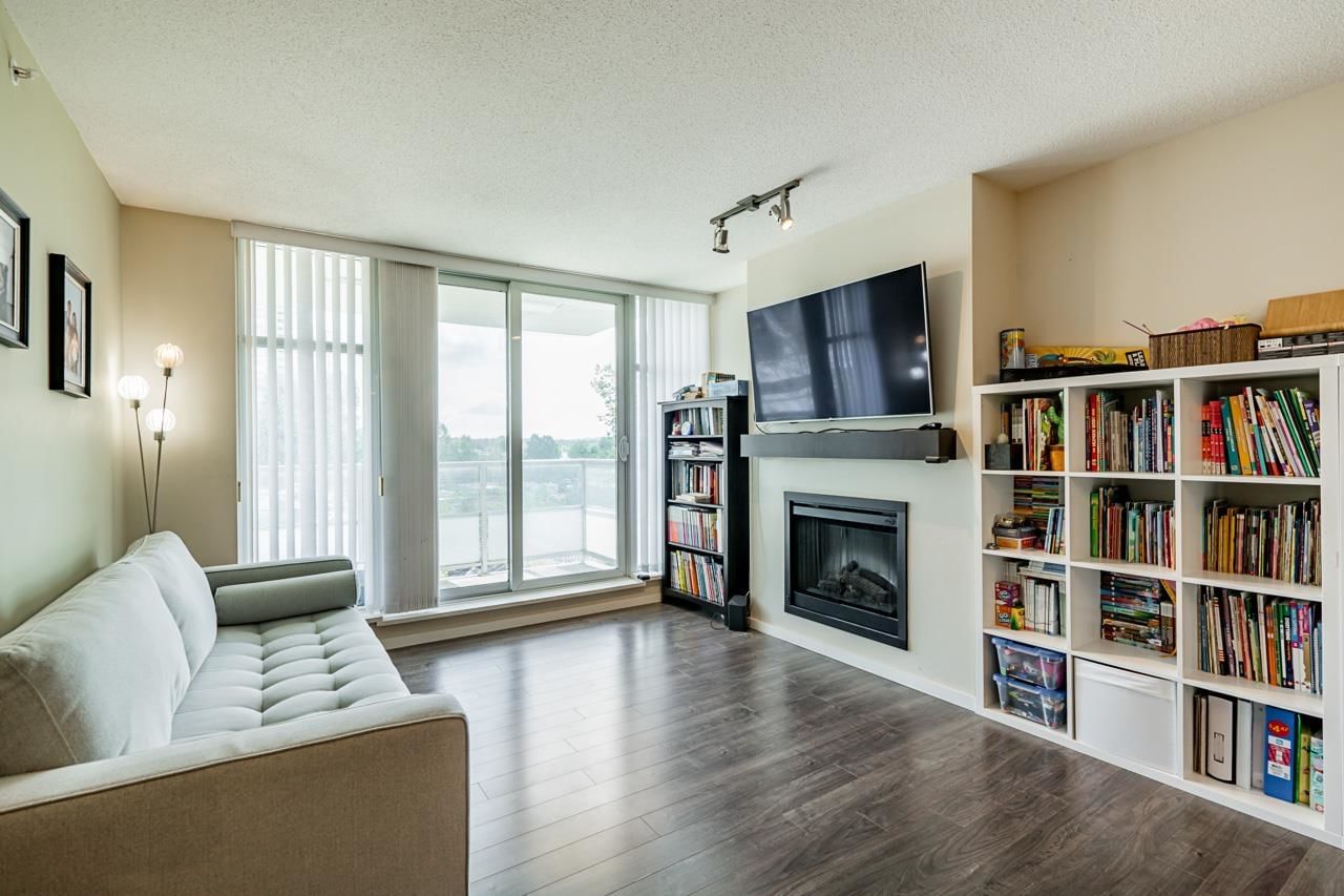 Listing Image 4