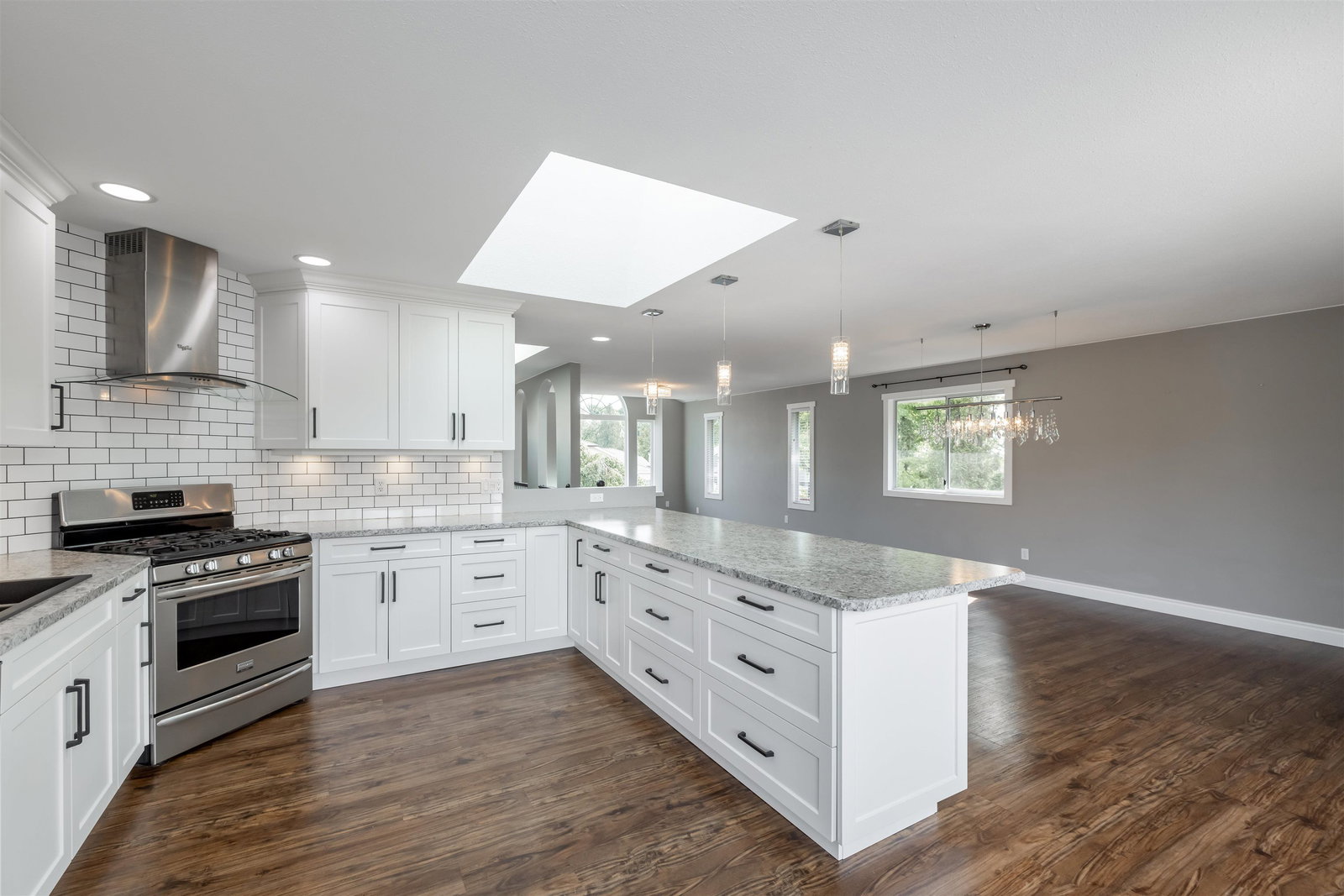 Listing Image 13
