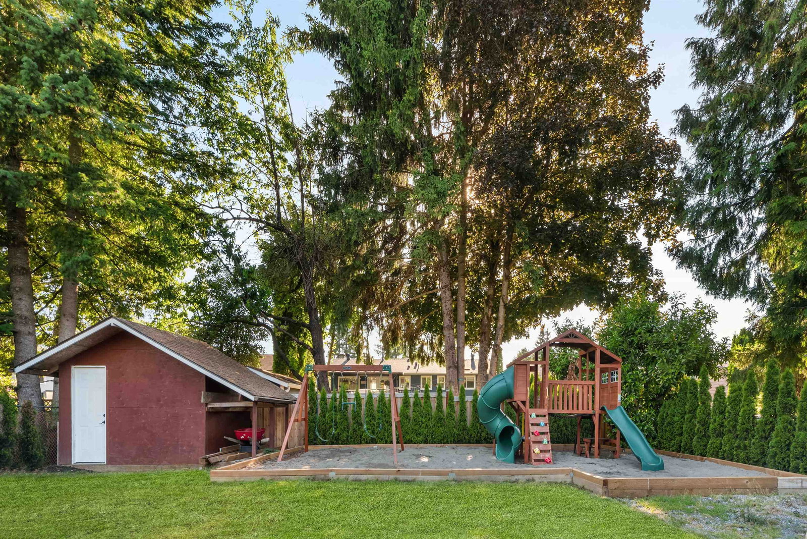 Listing Image 6