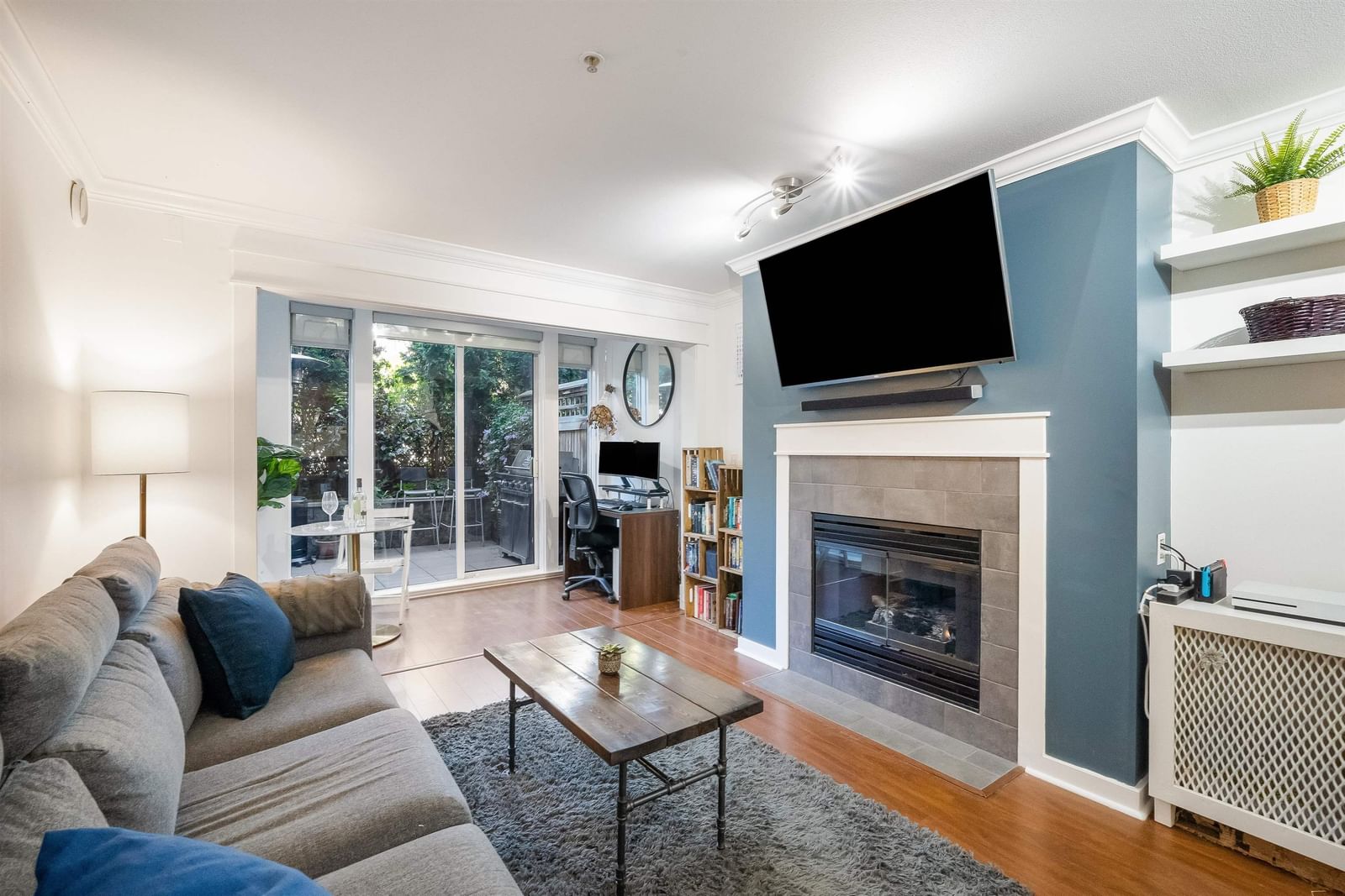 Listing Image 10
