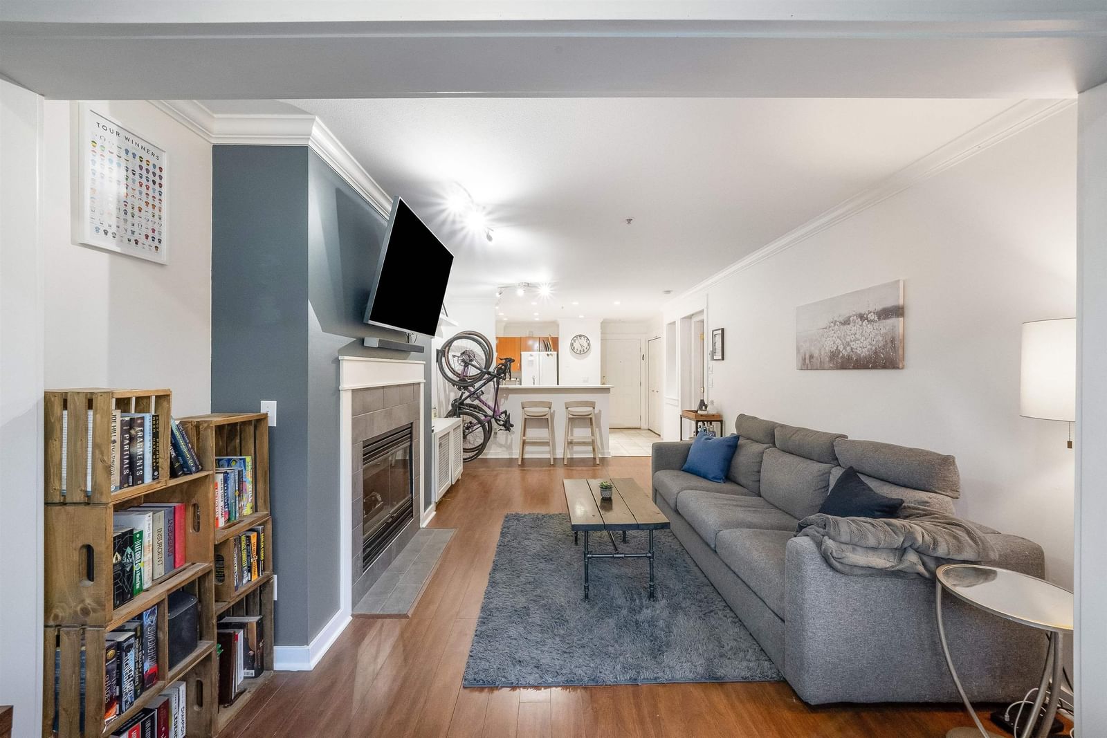 Listing Image 12