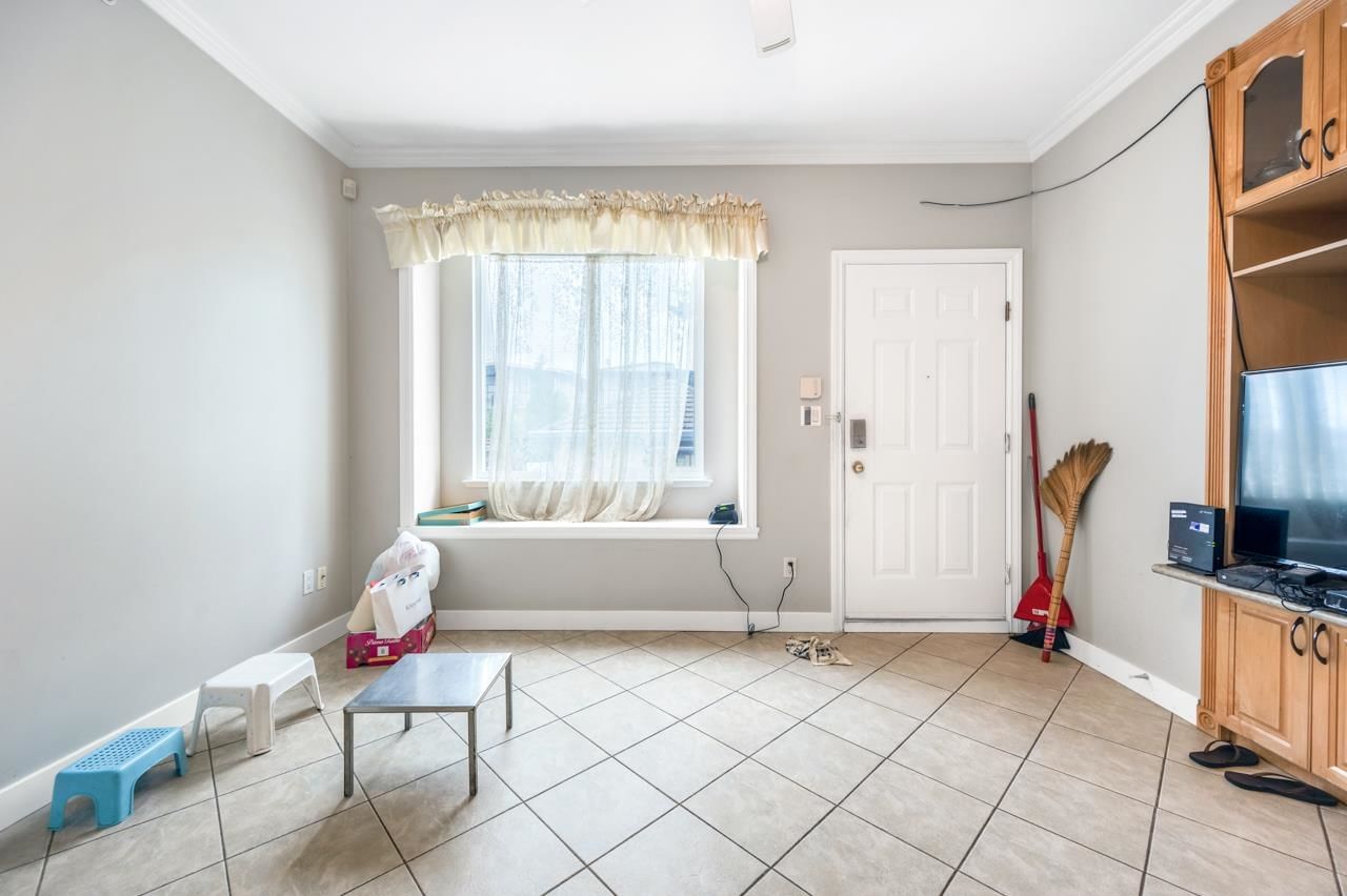 Listing Image 17