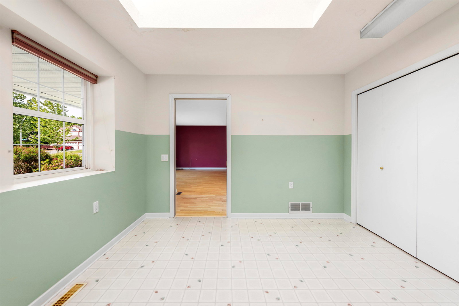 Listing Image 33