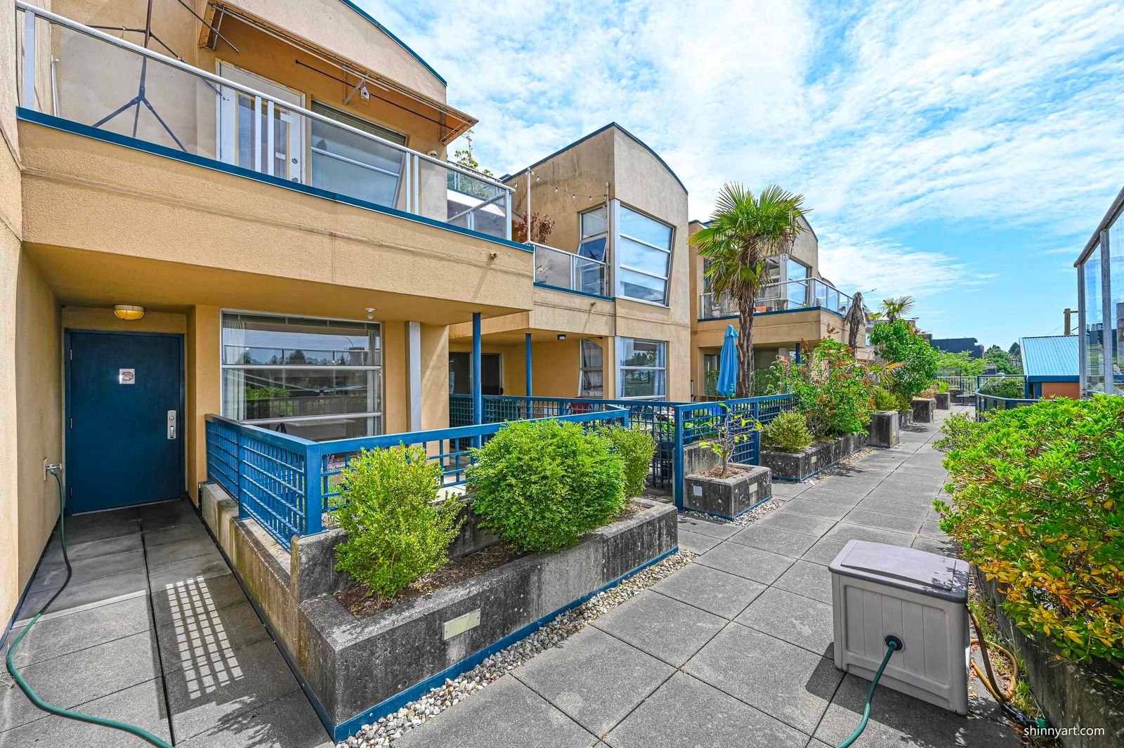 Listing Image 19