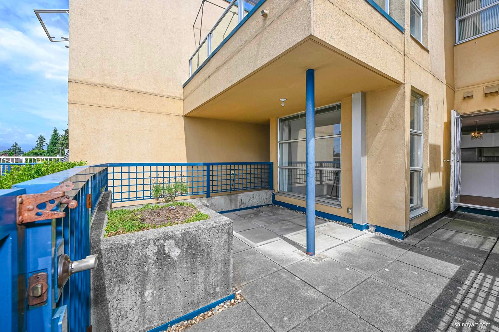 Listing Image 20
