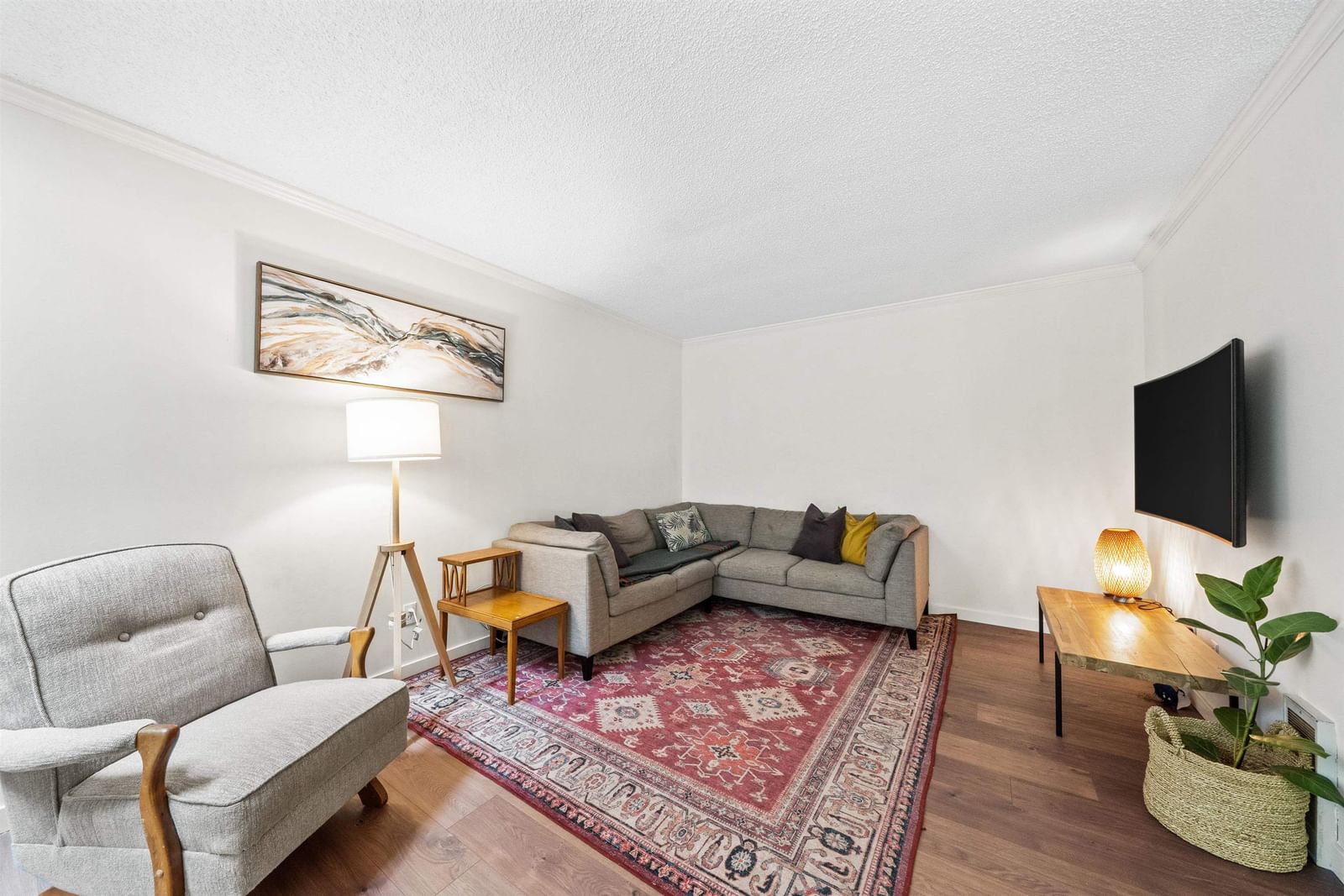 Listing Image 16
