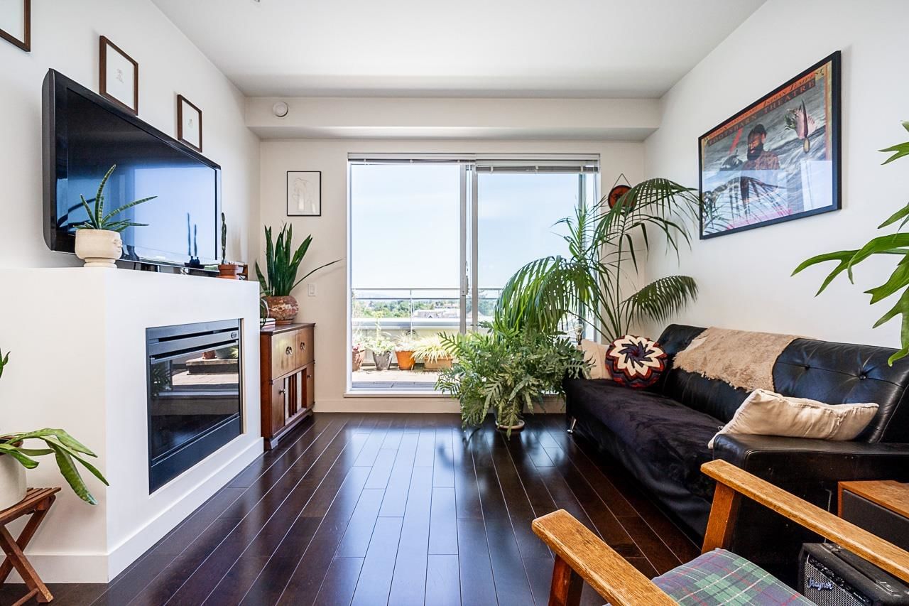 Listing Image 11