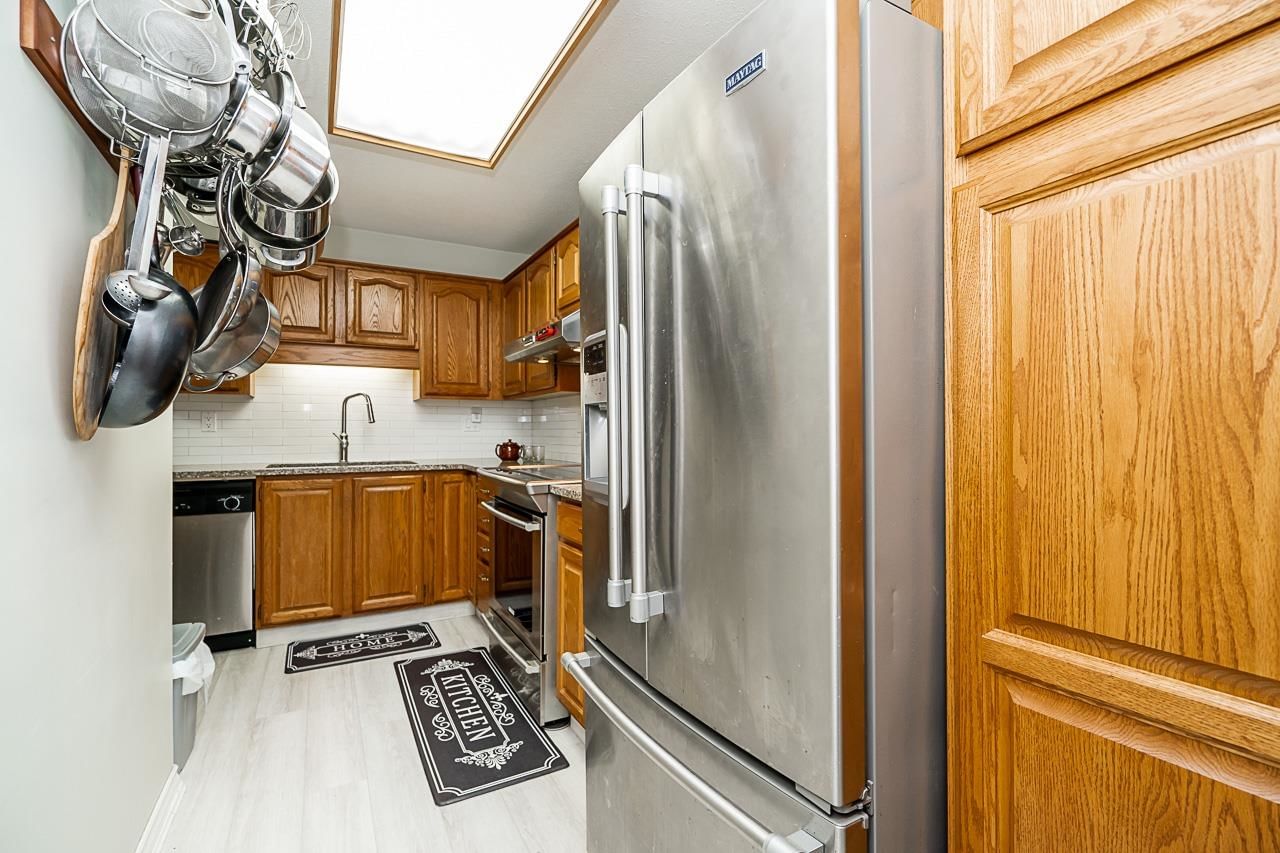 Listing Image 16
