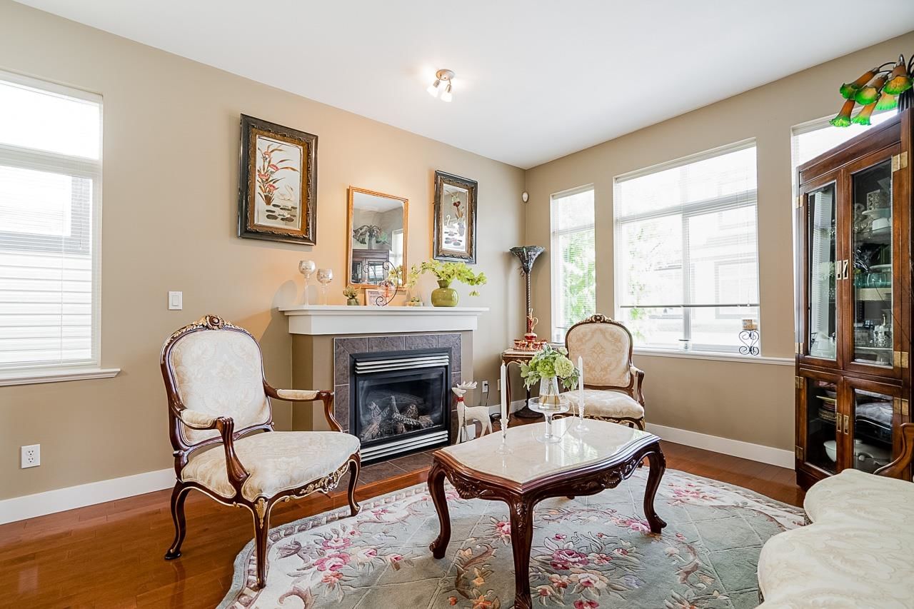 Listing Image 19