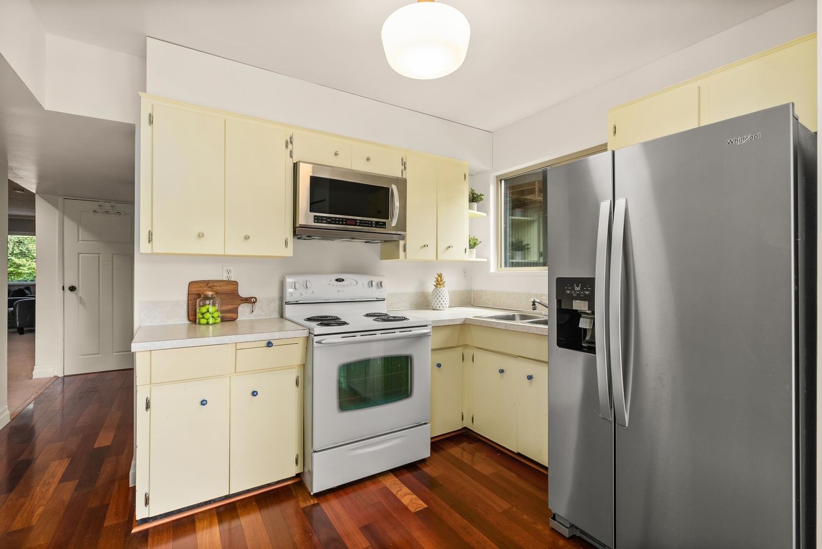 Listing Image 9