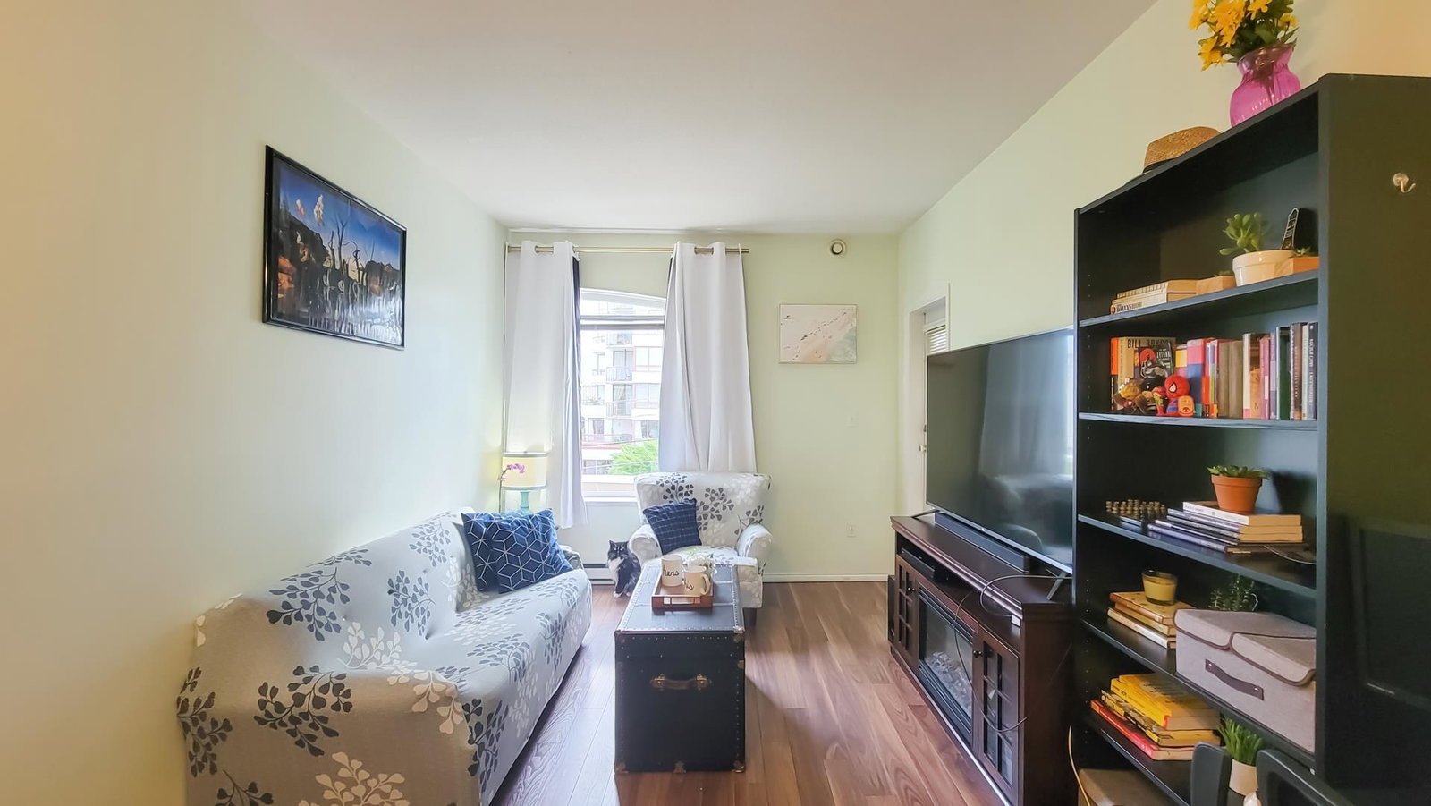 Listing Image 7