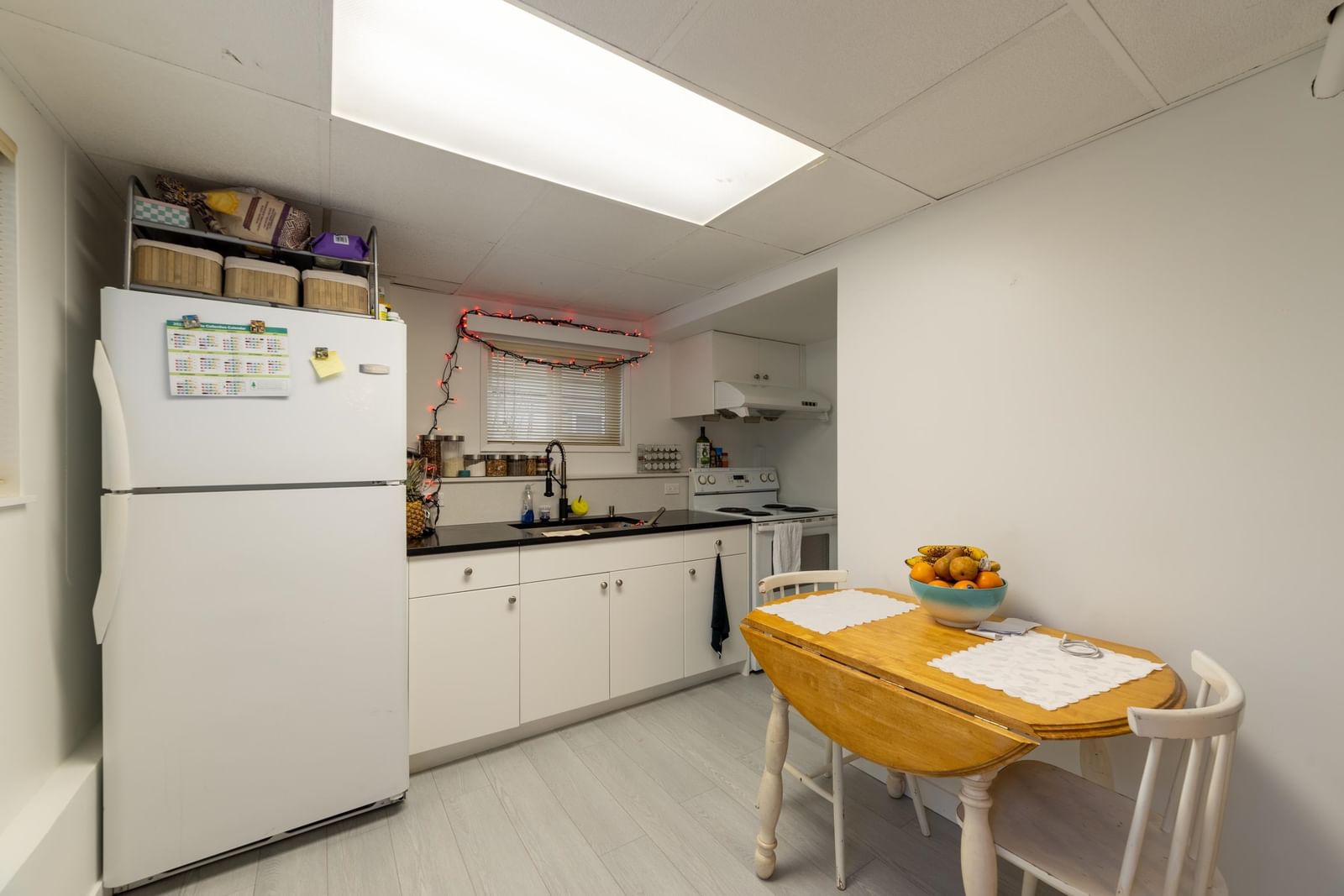 Listing Image 14