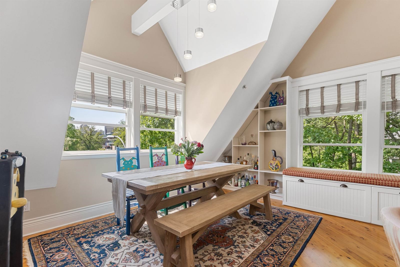 Listing Image 12
