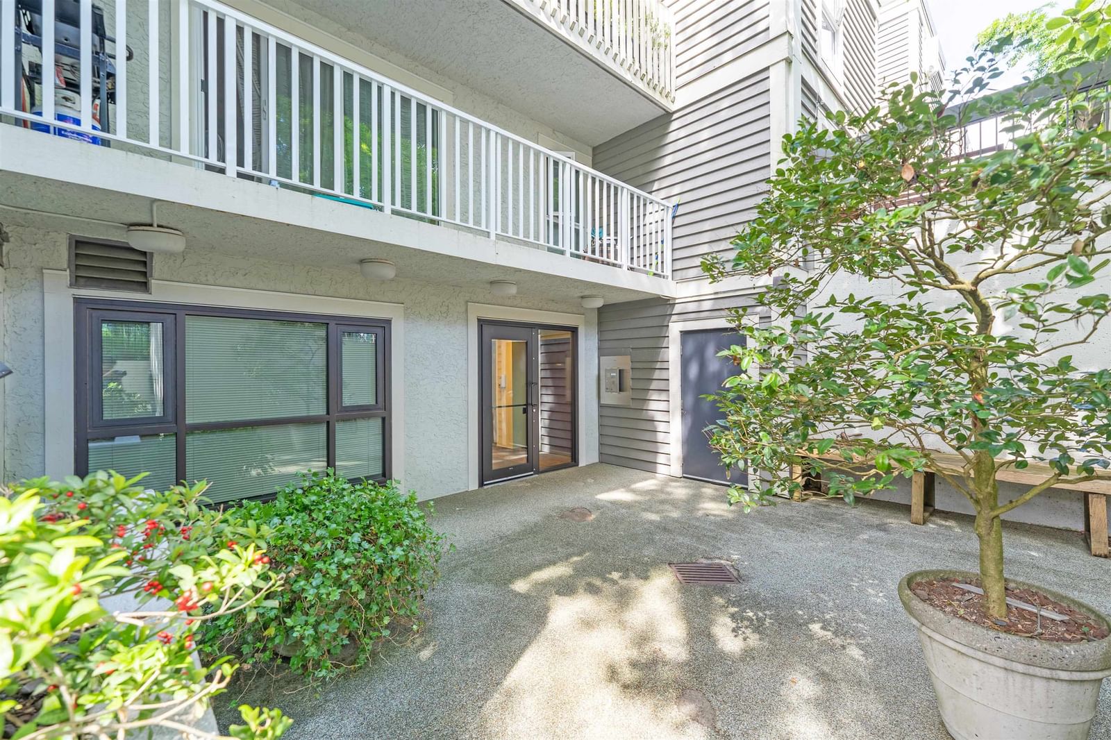 Listing Image 18