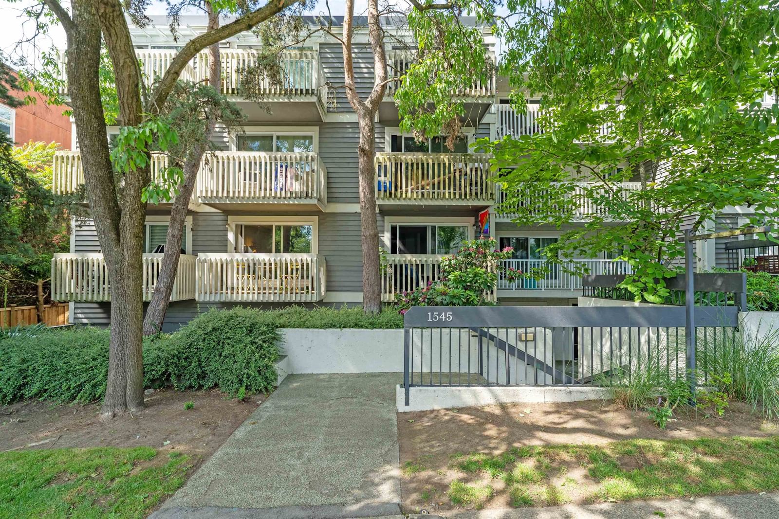 Listing Image 19