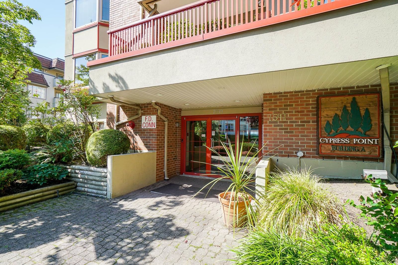 Listing Image 4