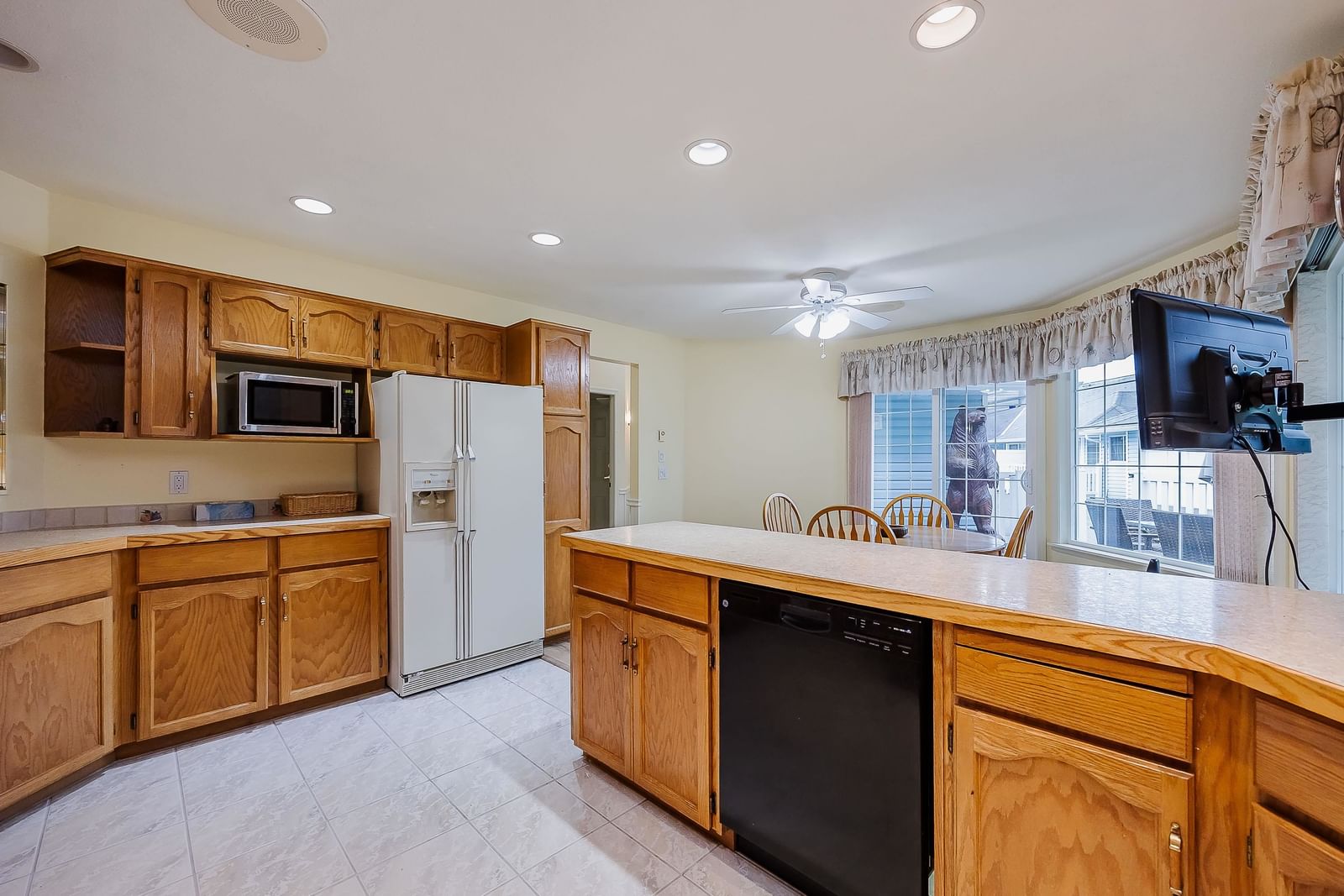 Listing Image 9