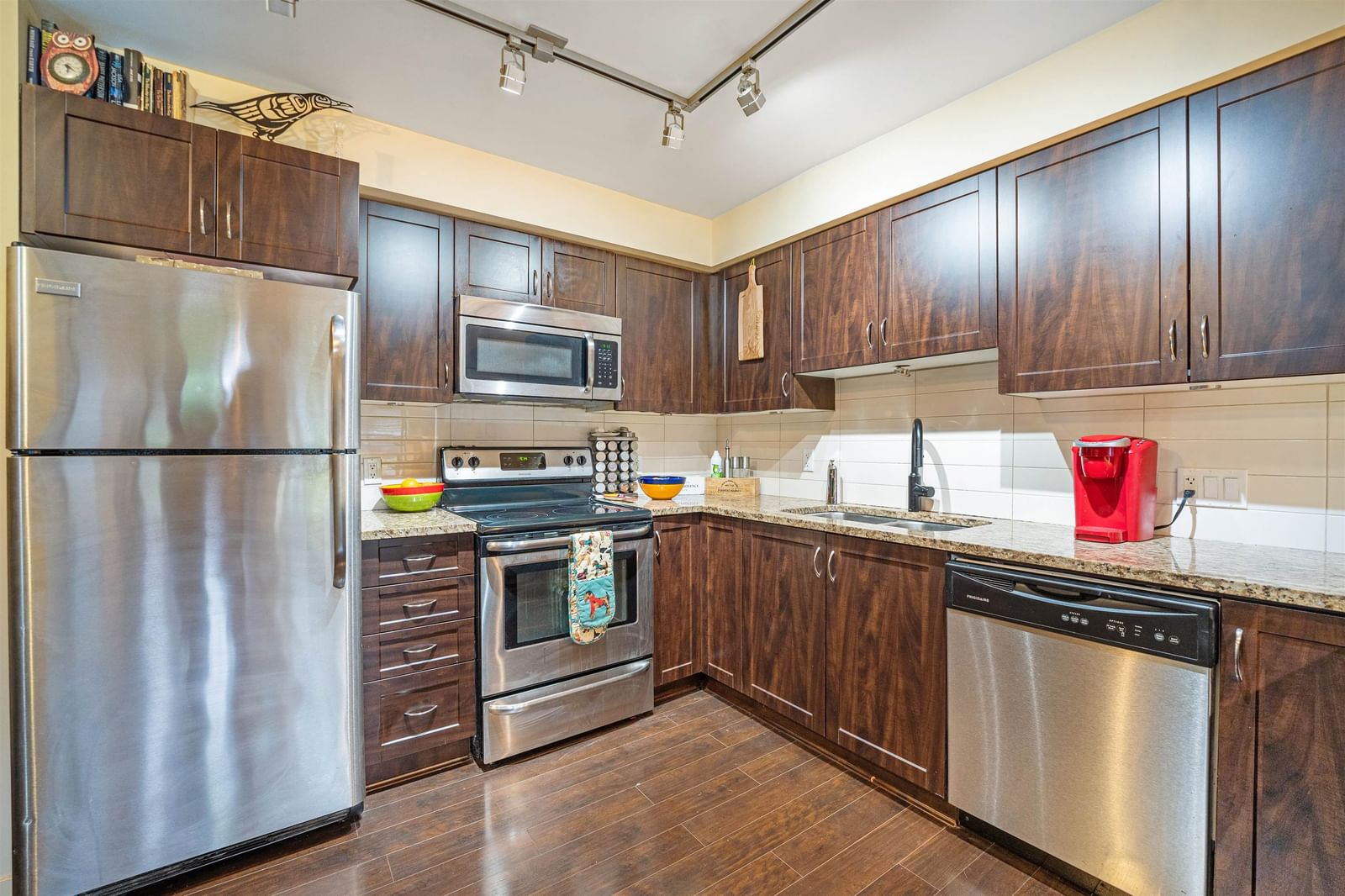 Listing Image 2