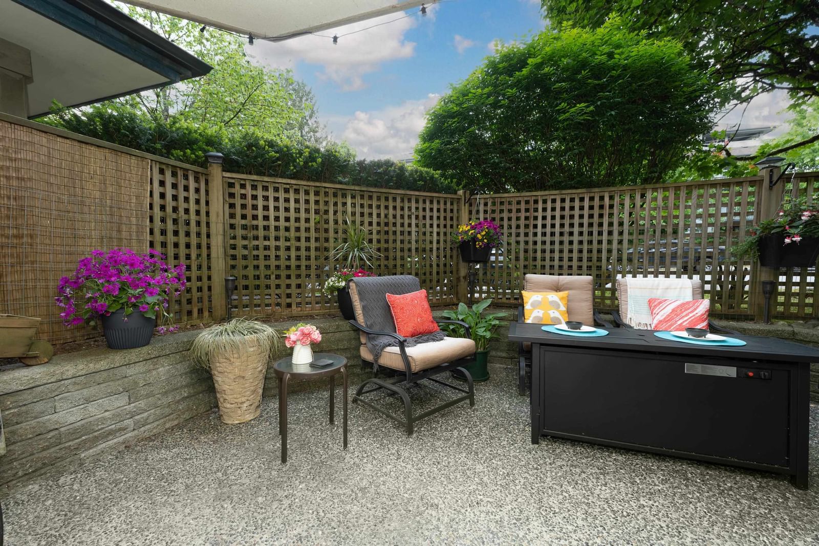Listing Image 9