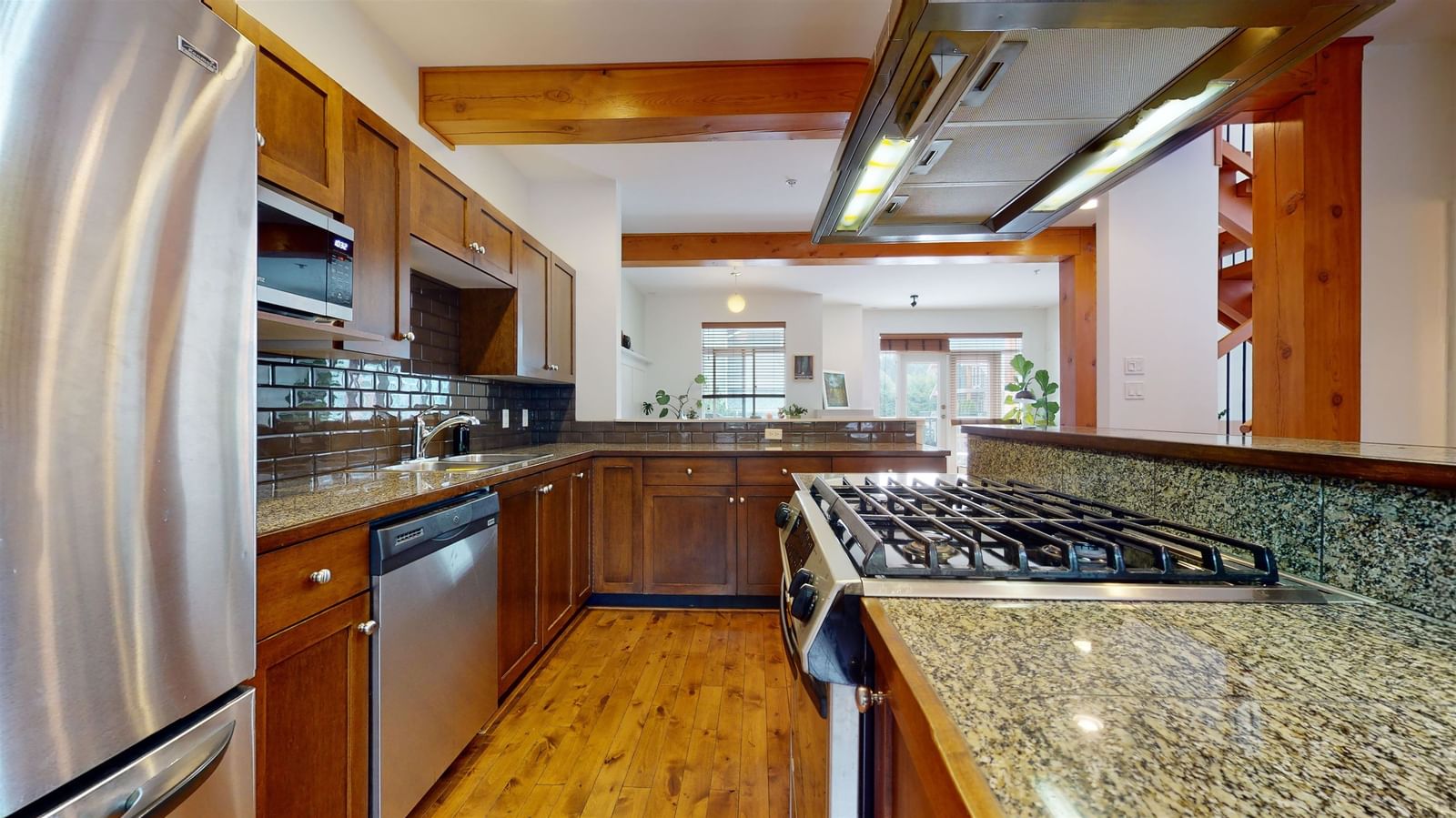 Listing Image 13